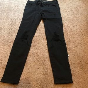 Black ripped skinny jeans